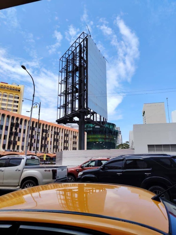 Landmark Screen structure